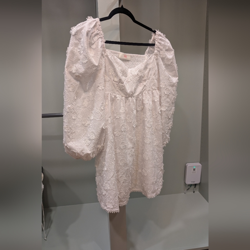 Elegant White Lace Mini Dress